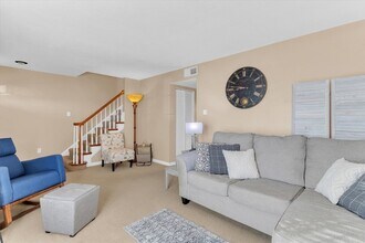 1656 Herault Pl in St. Louis, MO - Building Photo - Building Photo