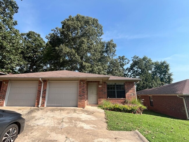 property at 308 W 16th Ct