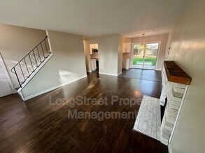 8820 N Seward Ave in Portland, OR - Building Photo - Building Photo