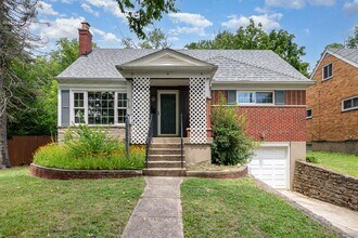 3699 Edgebrook Dr in Cincinnati, OH - Building Photo - Building Photo
