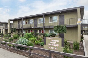 Park Vista in Santa Maria, CA - Building Photo