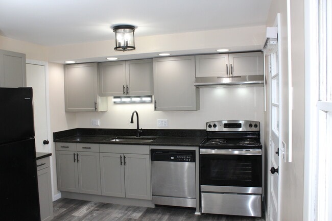 32 Medimount Dr in Rochester, NY - Building Photo - Building Photo