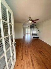 3008 5th St, Unit 15 in Metairie, LA - Foto de edificio - Building Photo