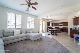 42592 W Somerset Dr in Maricopa, AZ - Building Photo - Building Photo