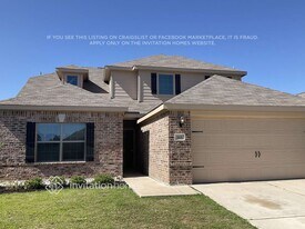 143 Magnolia Dr in Sanger, TX - Building Photo