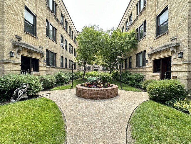 property at 3520 N Broadway