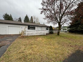 14872 N Ohio St in Rathdrum, ID - Building Photo