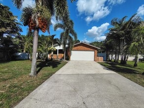 1444 1st St SW in Largo, FL - Building Photo - Building Photo