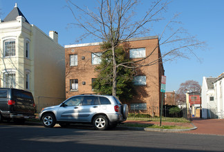 630 11th St NE in Washington, DC - Building Photo - Building Photo