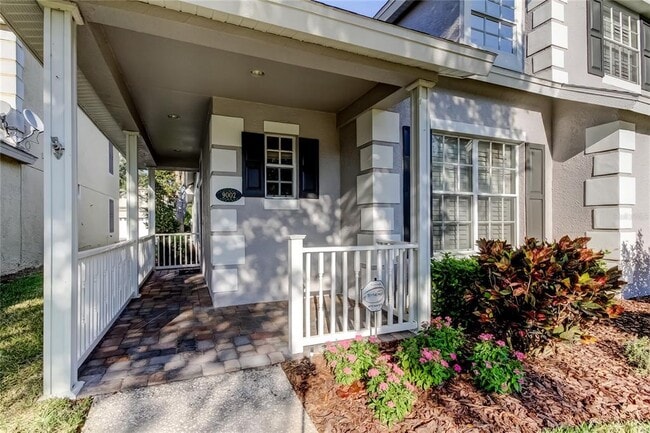 9002 Spring Garden Way in Tampa, FL - Building Photo - Building Photo
