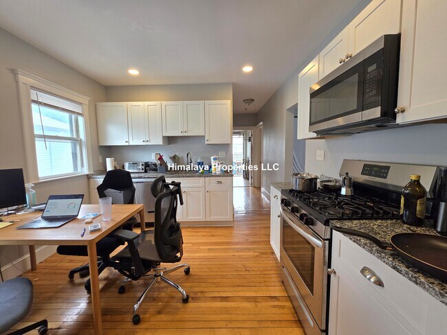 74 Frederick Ave, Unit 2