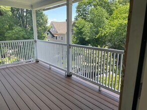 85 Larch St, Unit 3 in Providence, RI - Building Photo - Building Photo