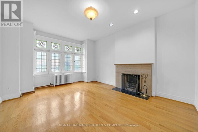 12 Foxbar Rd in Toronto, ON - Building Photo - Building Photo