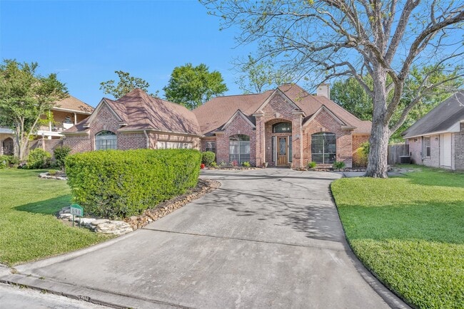 590 Edgewood Dr in Montgomery, TX - Building Photo - Building Photo