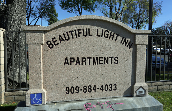 Beautiful Light Inn in San Bernardino, CA - Foto de edificio - Building Photo