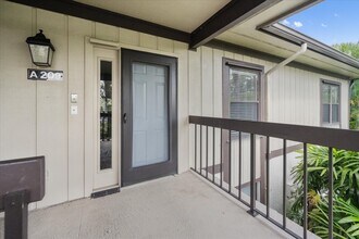 13230 Polo Club Rd in Wellington, FL - Building Photo - Building Photo