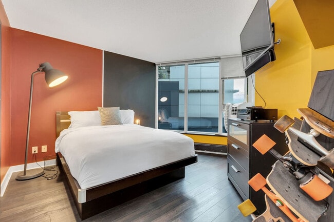 689 Abbott St in Vancouver, BC - Building Photo - Building Photo
