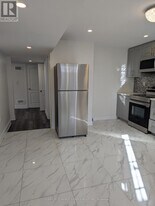 447 Rivermont Rd in Brampton, ON - Building Photo