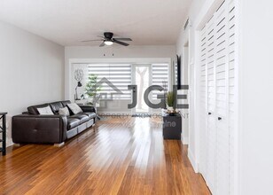 270 NE 191st St in Miami, FL - Building Photo - Building Photo