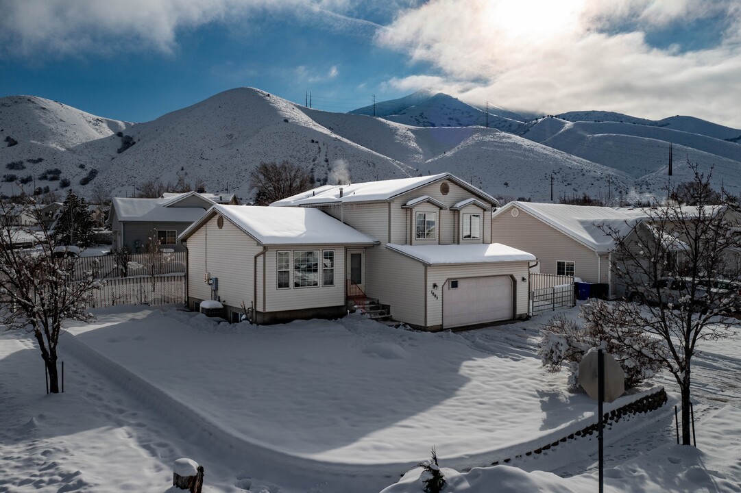 1005 S 810 W in Tooele, UT - Building Photo