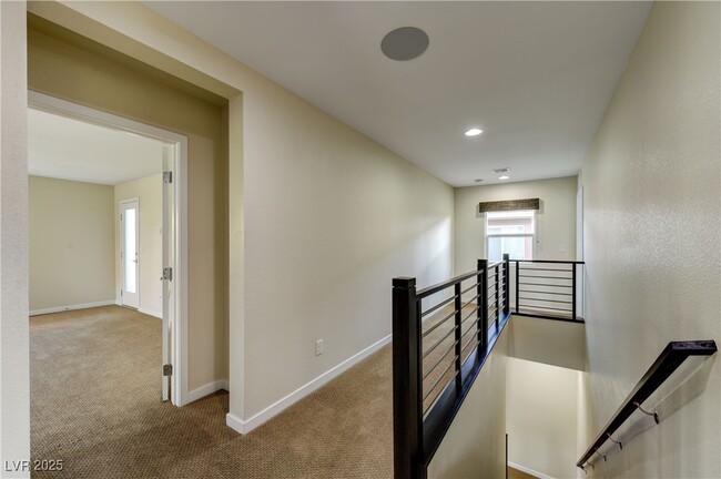 property at 7017 Pearl Hilltop Ct