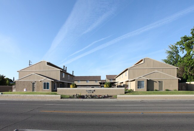 Ashley Court Apartments in Lemoore, CA - Foto de edificio - Building Photo