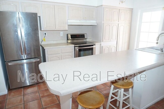 3035 W Angela Dr in Phoenix, AZ - Building Photo - Building Photo