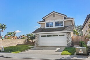 24912 Barclay in Laguna Niguel, CA - Building Photo