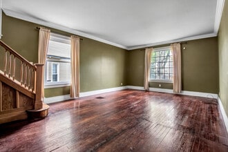 67 Crescent Ave, Unit 69 in Buffalo, NY - Foto de edificio - Building Photo