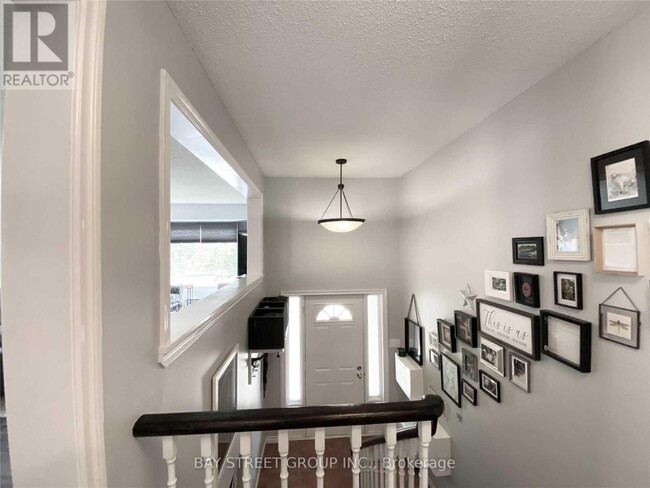 86 Browning Trail in Barrie, ON - Building Photo - Building Photo