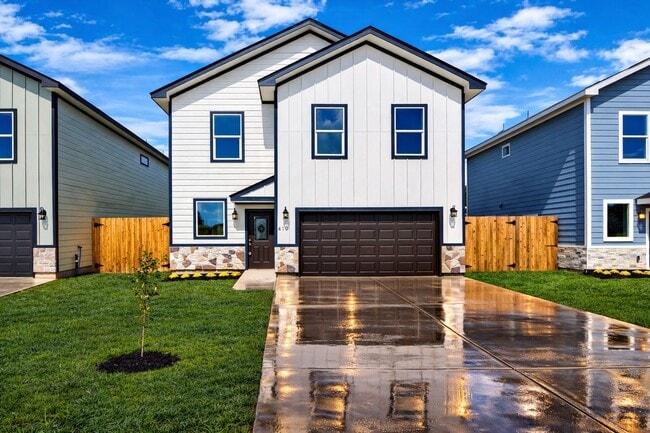 property at 410 N 4th St