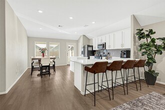 11235 Stirton Dr in Tomball, TX - Building Photo - Building Photo