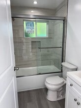 8153 San Juan Ave in South Gate, CA - Building Photo - Building Photo