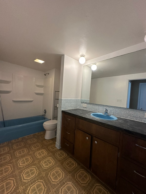 806 15th Ave S, Unit Lower in Clinton, IA - Building Photo - Building Photo