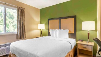 2030 Craig Rd in St. Louis, MO - Building Photo - Building Photo