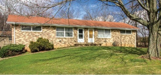 7583 Bermuda St in Massillon, OH - Foto de edificio