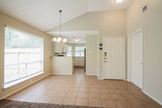 8215 Eastern Bluebird Dr in Humble, TX - Building Photo - Building Photo