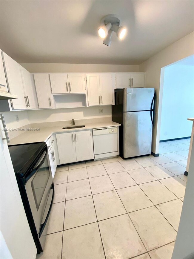 property at 2781 Taft St