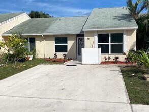154 Pinewood Ct in Jupiter, FL - Building Photo - Building Photo