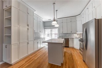 855 W Erie St in Chicago, IL - Building Photo - Building Photo