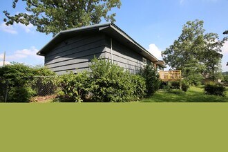 2816 8th St NE in Center Point, AL - Building Photo - Building Photo