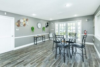Magnolia Court in Orlando, FL - Foto de edificio - Building Photo