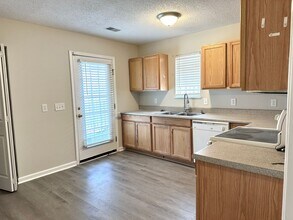 422 Dahoon Dr in Columbia, SC - Building Photo - Building Photo
