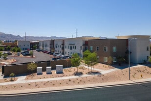 South Summit Estates in Phoenix, AZ - Building Photo