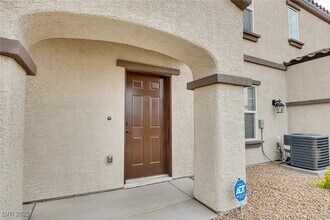 5164 Steep Cliffs Ave in Las Vegas, NV - Building Photo - Building Photo