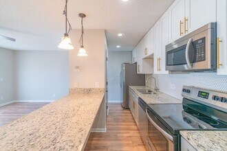 6112 Meadow Rose Ln in Charlotte, NC - Building Photo - Building Photo