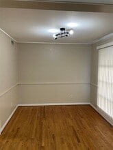 3727 Woodvalley Dr in Houston, TX - Building Photo - Building Photo