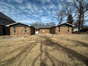 532 Oak Grove Ln in Coppell, TX - Building Photo - Building Photo