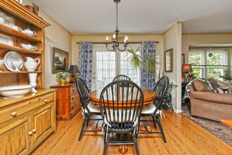 83 Quarry Village Rd in Cheshire, CT - Building Photo - Building Photo