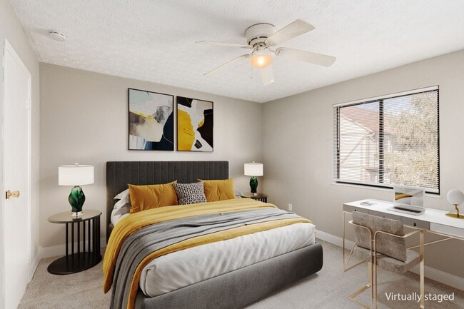 5469 Kenneylane Blvd, Unit 5467 Kenneylane Blvd